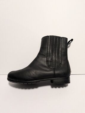UGG Women's Ramos Black Leather Biker Ankle Boots Sheepskin Size 8